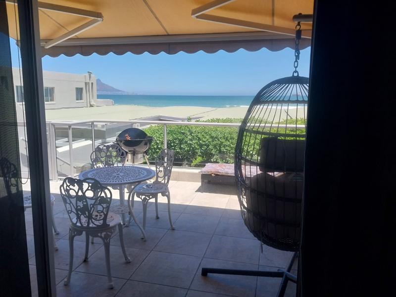 2 Bedroom Property for Sale in Bloubergstrand Western Cape